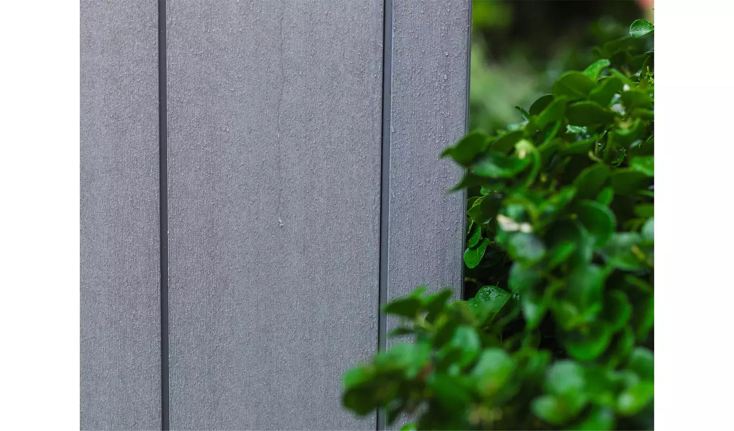 Abri de jardin en plastique Keter Artisan 9 x 7 pi à double porte et toit en pente