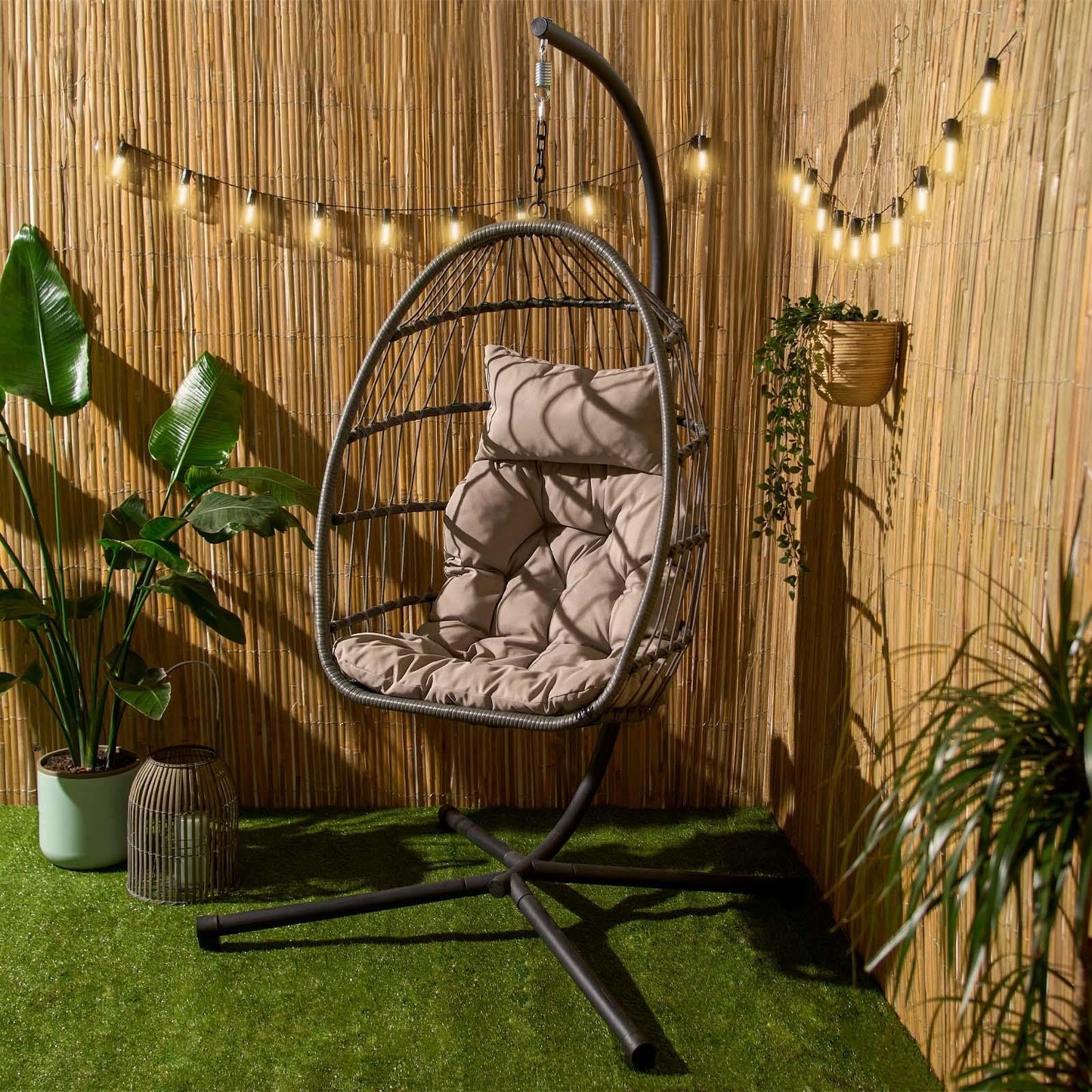 Fauteuil suspendu œuf avec support, coussin et panier en rotin pliable