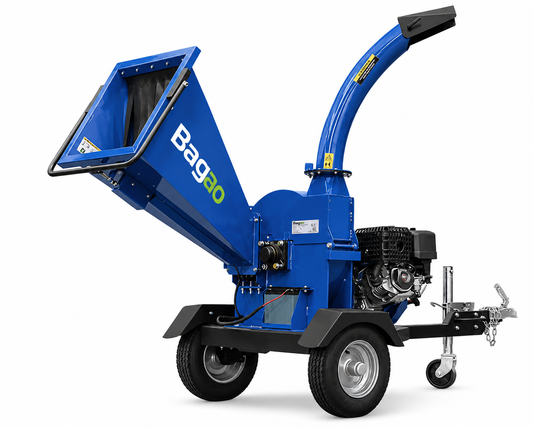 Déchiqueteuse de bois Bagao haute performance tractée – Moteur essence 4 temps de 15 CV et 420 cm³, broyeur de jardin et déchiqueteuse de branches pour usage commercial