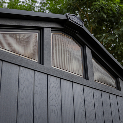 Abri de jardin Keter Stronghold 8x6 pi. en résine, aspect bois gris